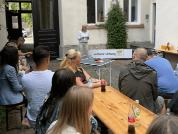 Social Talk in der zentralen Geschäftsstelle 